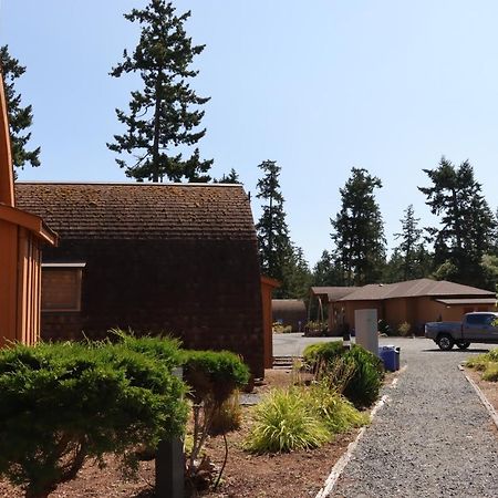 Oyster Bay Resort Campbell River Exterior photo