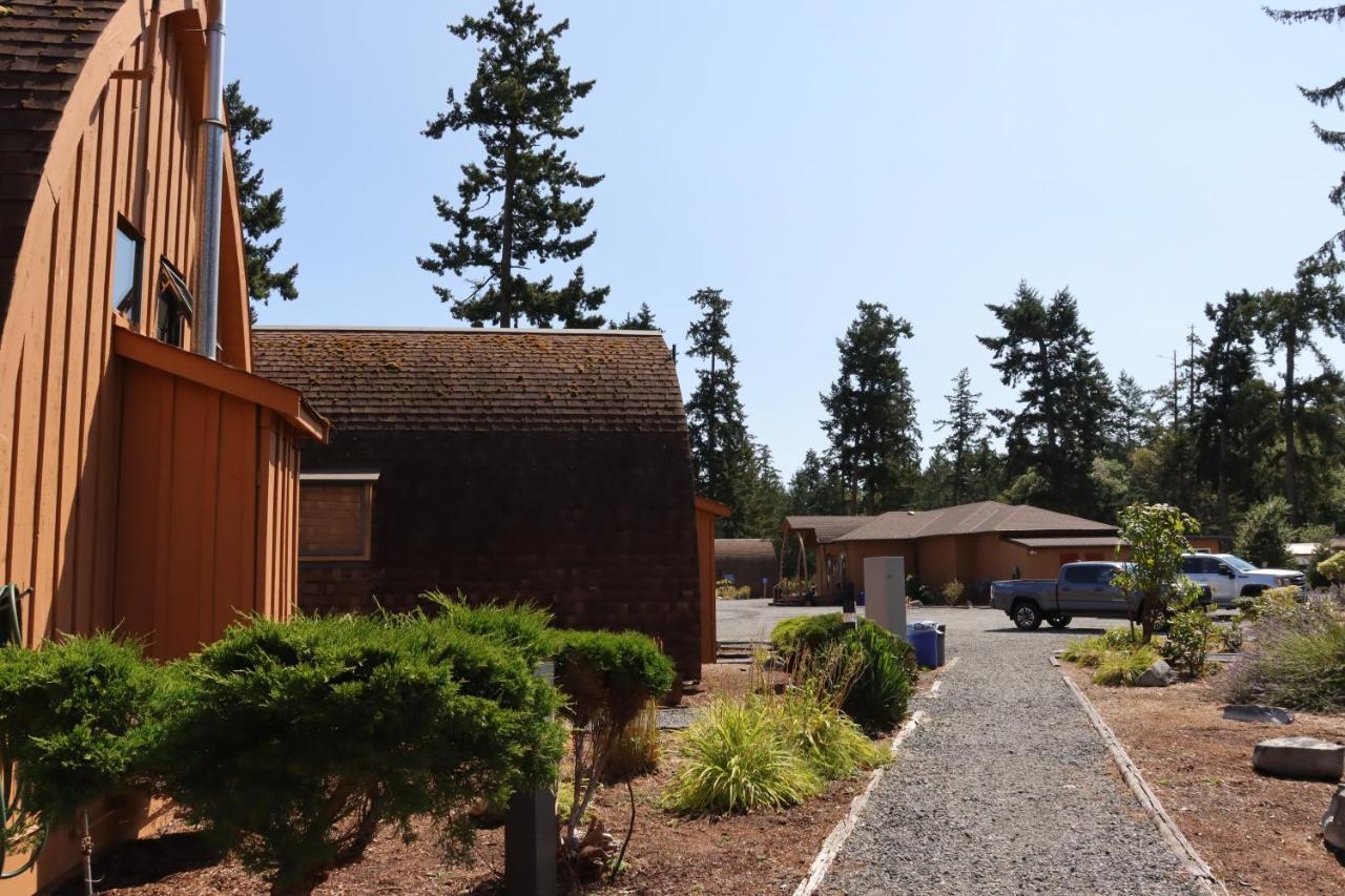 Oyster Bay Resort Campbell River Exterior photo