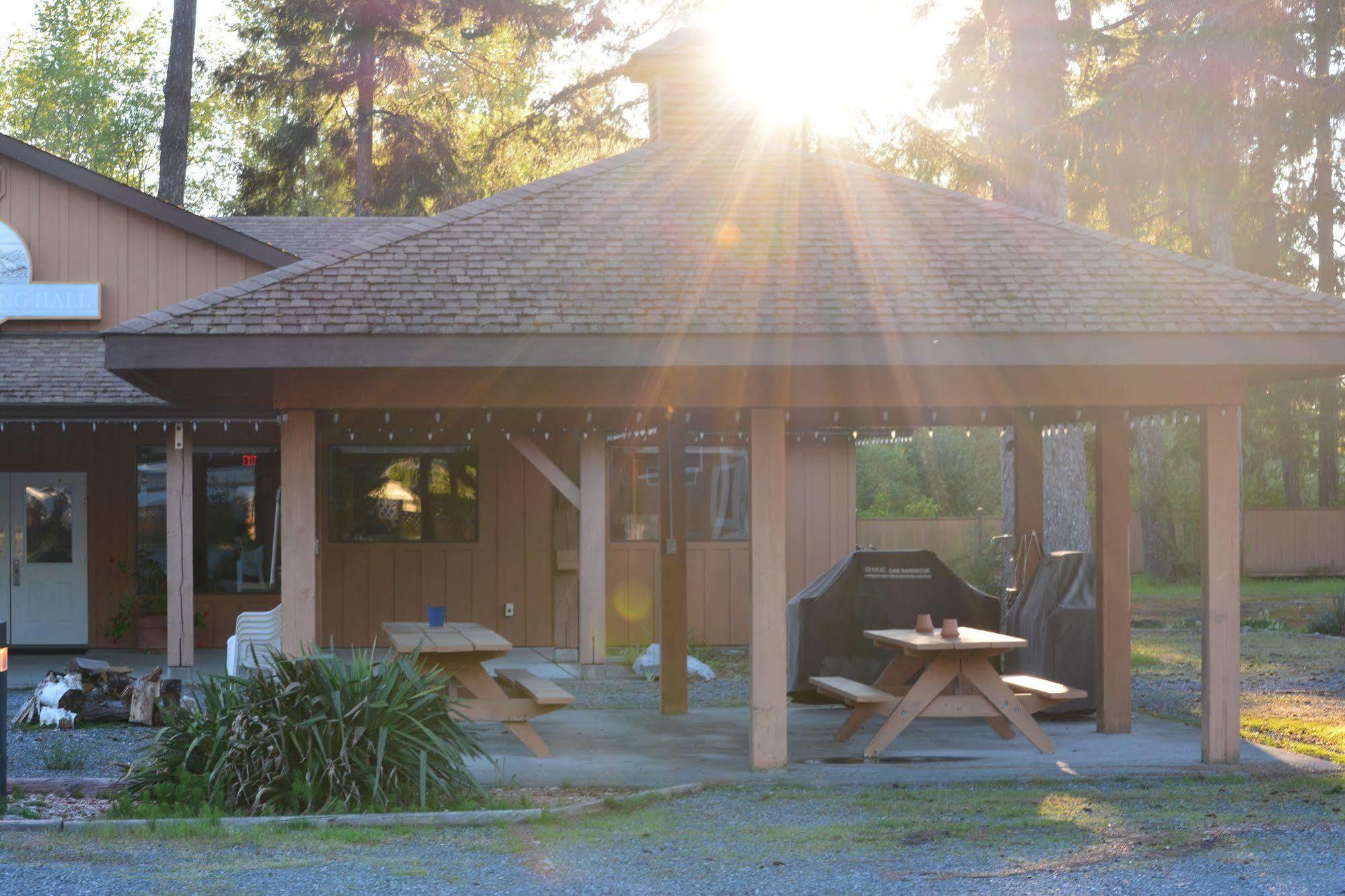 Oyster Bay Resort Campbell River Exterior photo